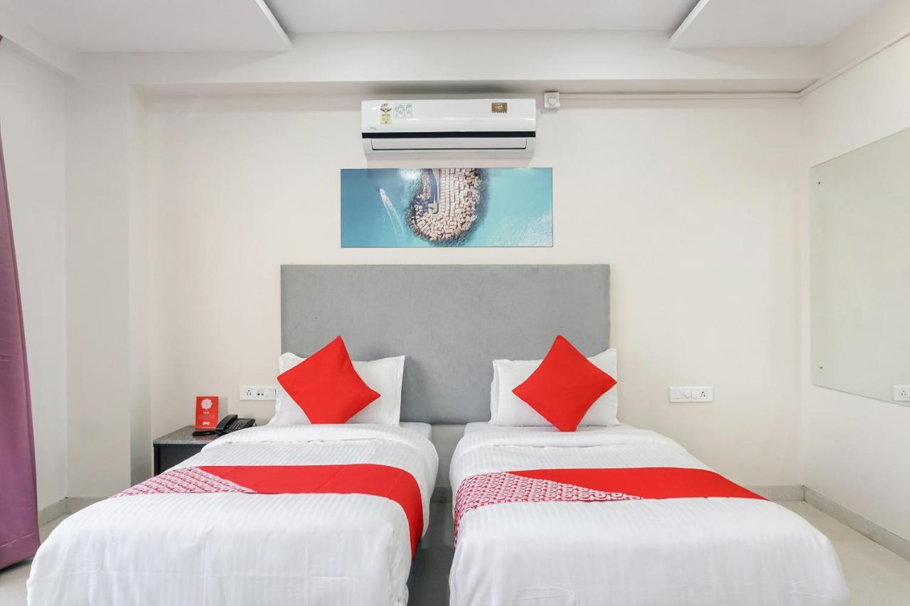 Oyo 16832 Hotel I Suite 2 Mangvadi ภายนอก รูปภาพ