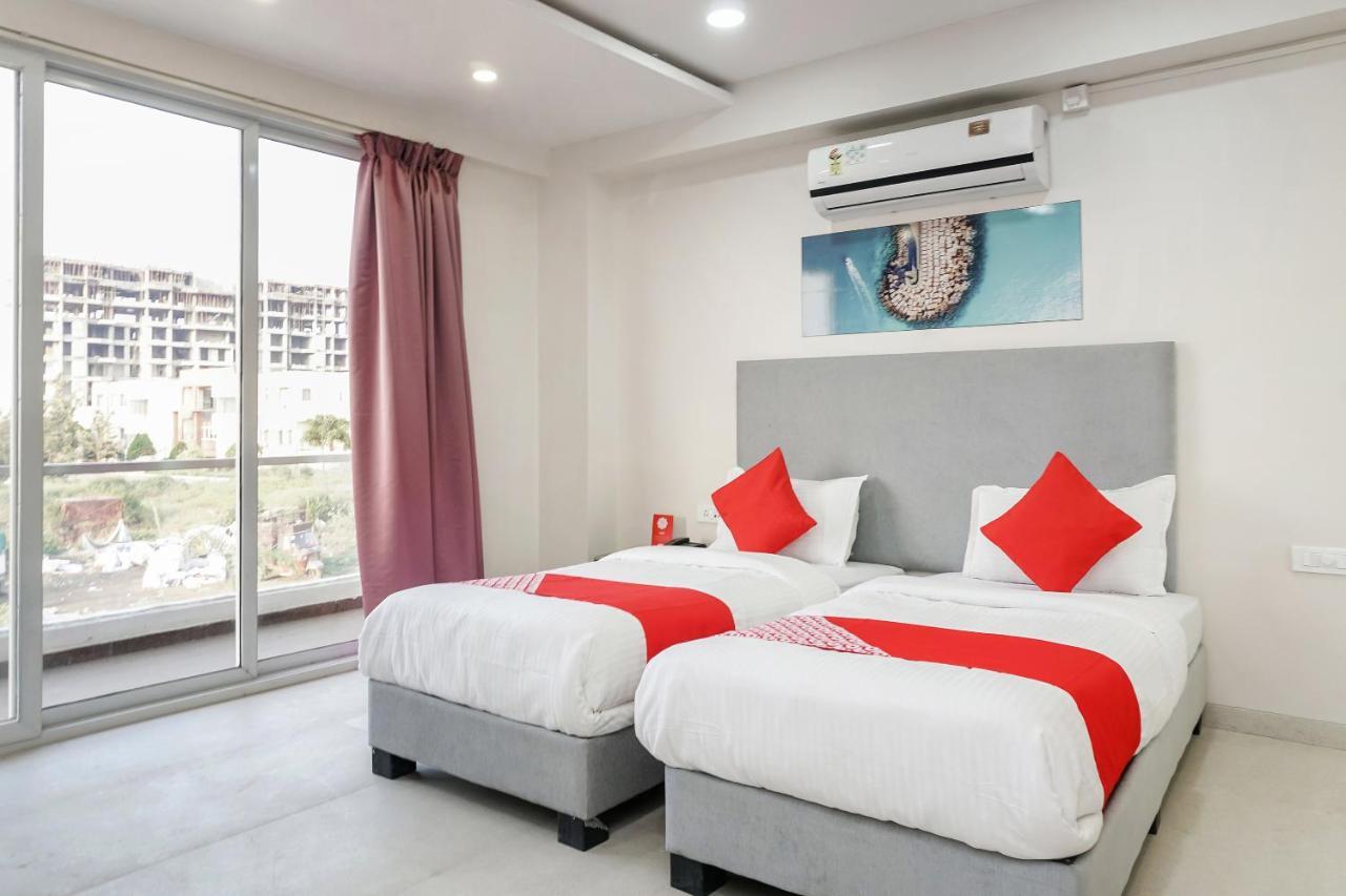 Oyo 16832 Hotel I Suite 2 Mangvadi ภายนอก รูปภาพ