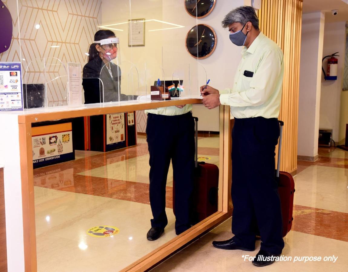 Oyo 16832 Hotel I Suite 2 Mangvadi ภายนอก รูปภาพ