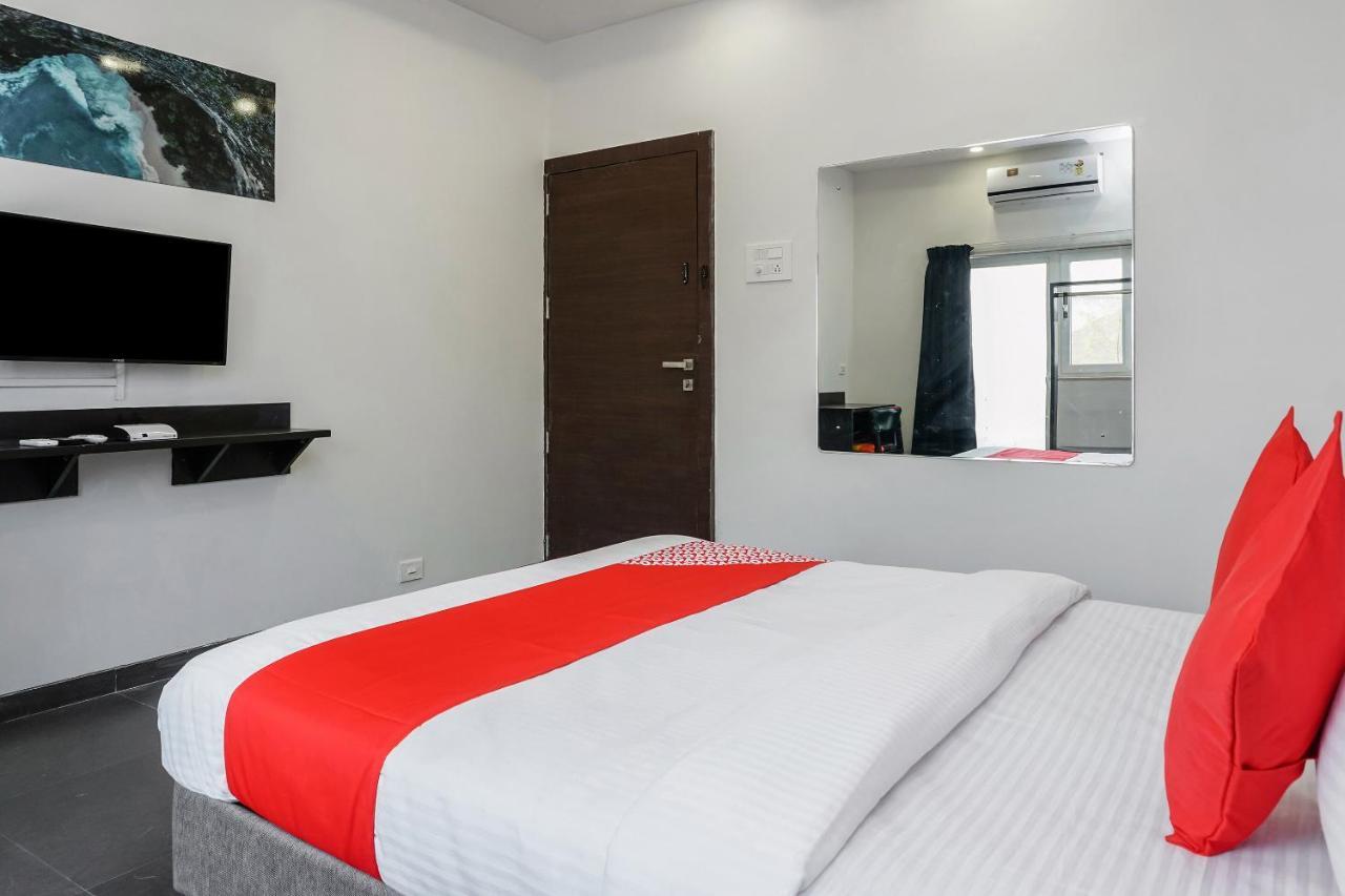 Oyo 16832 Hotel I Suite 2 Mangvadi ภายนอก รูปภาพ